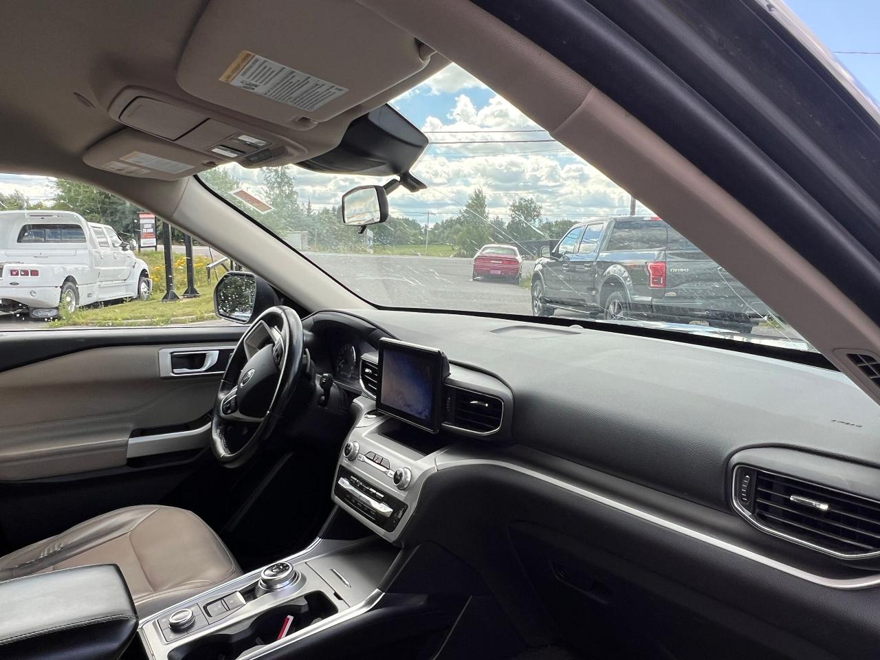 2021 Ford Explorer XLT - Photo #8