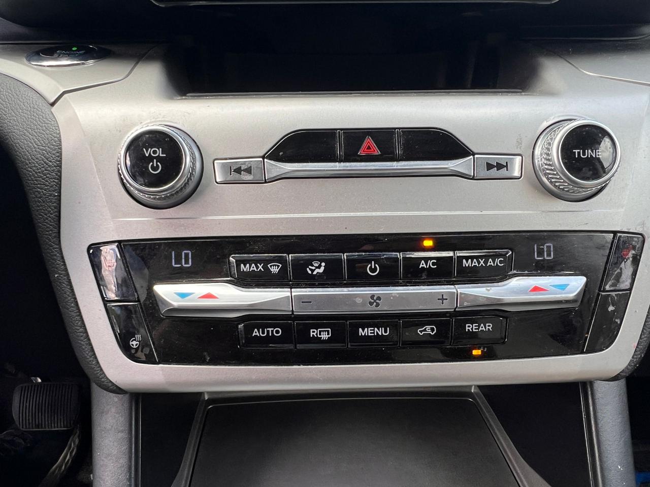 2021 Ford Explorer XLT - Photo #14