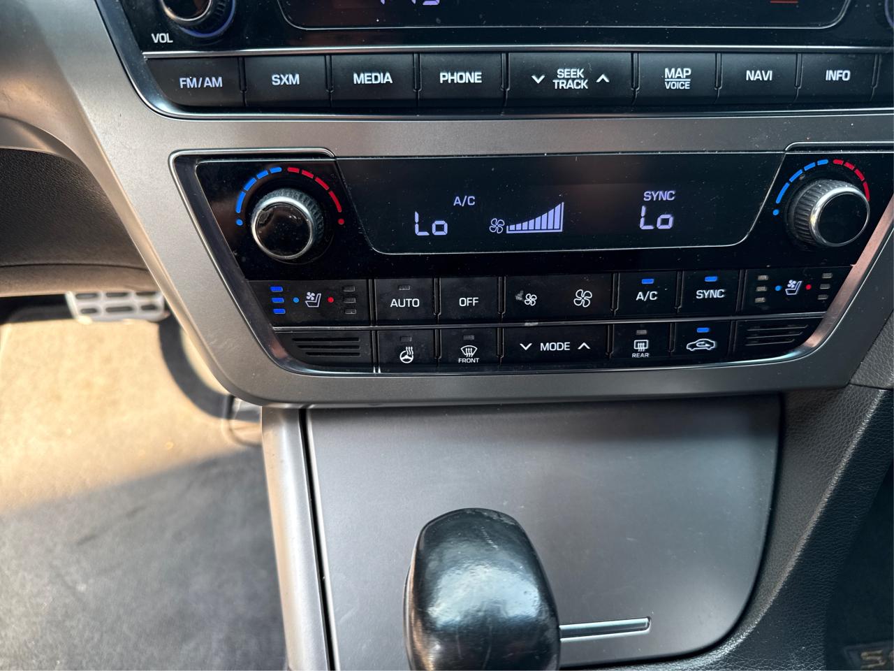 2016 Hyundai Sonata Sport / Sport w/ Premium Pkg, Sport w/ Tech Pkg / Limited / Limited w/Tech Pkg / Limited w/Ultimate Pkg / Sport 2.0T / Limited 2.0T - Photo #18