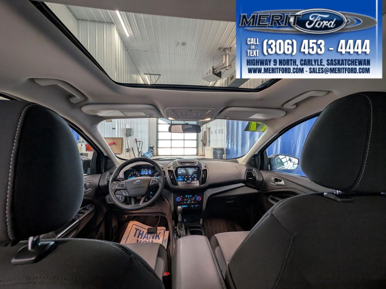 2017 Ford Escape SE - Moonroof, Heated Seats +MORE Photo3