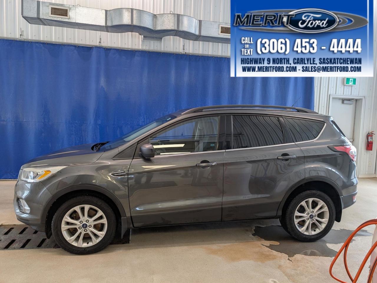2017 Ford Escape SE - Moonroof, Heated Seats +MORE Photo5