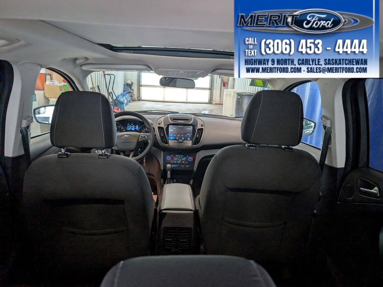 2017 Ford Escape SE - Moonroof, Heated Seats +MORE Photo5