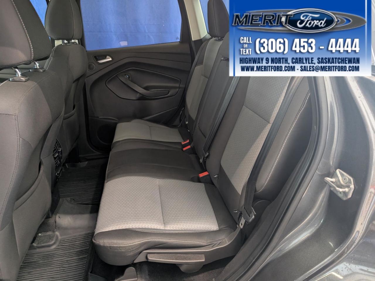 2017 Ford Escape SE - Moonroof, Heated Seats +MORE Photo5