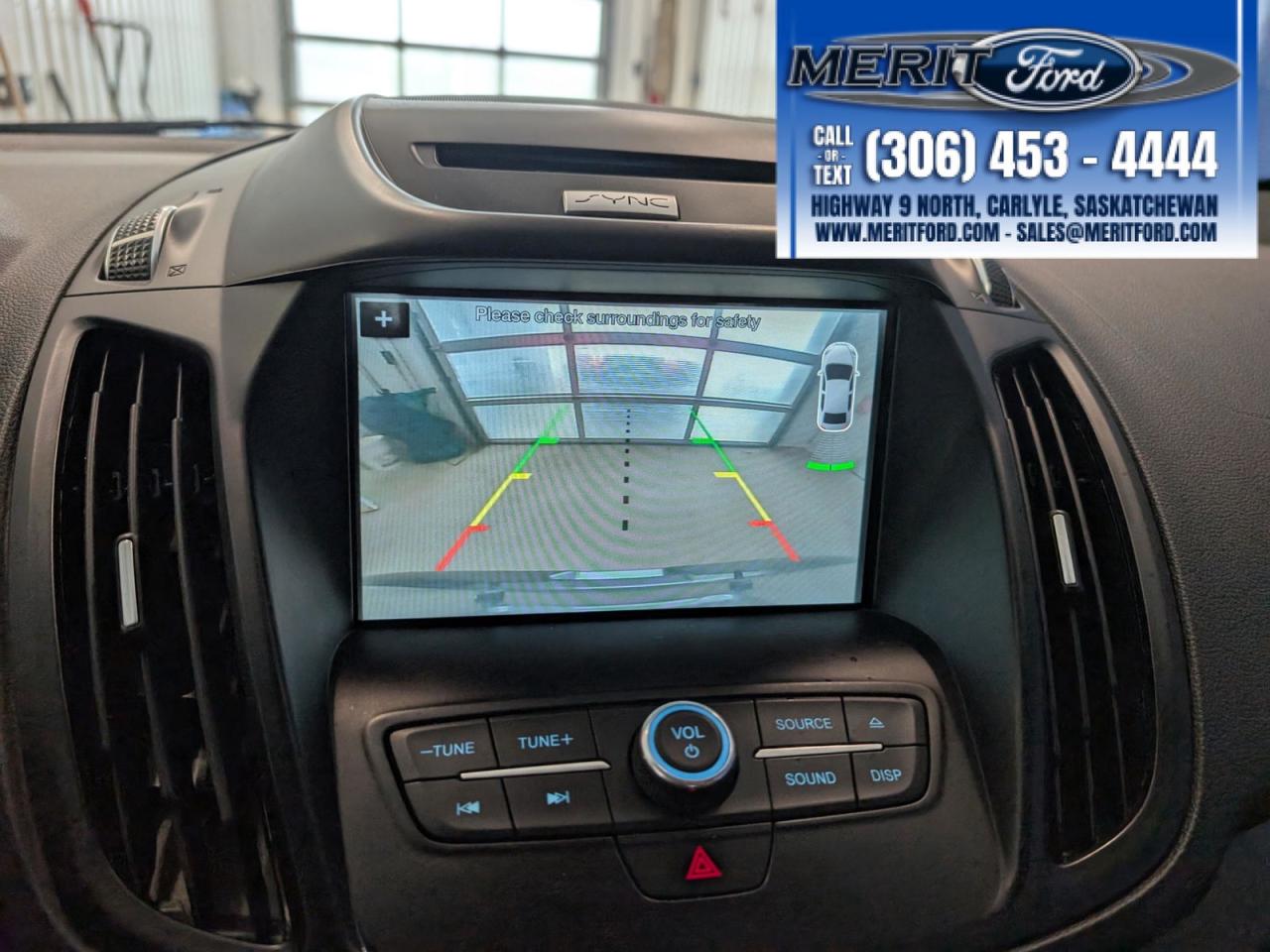 2017 Ford Escape SE - Moonroof, Heated Seats +MORE Photo5