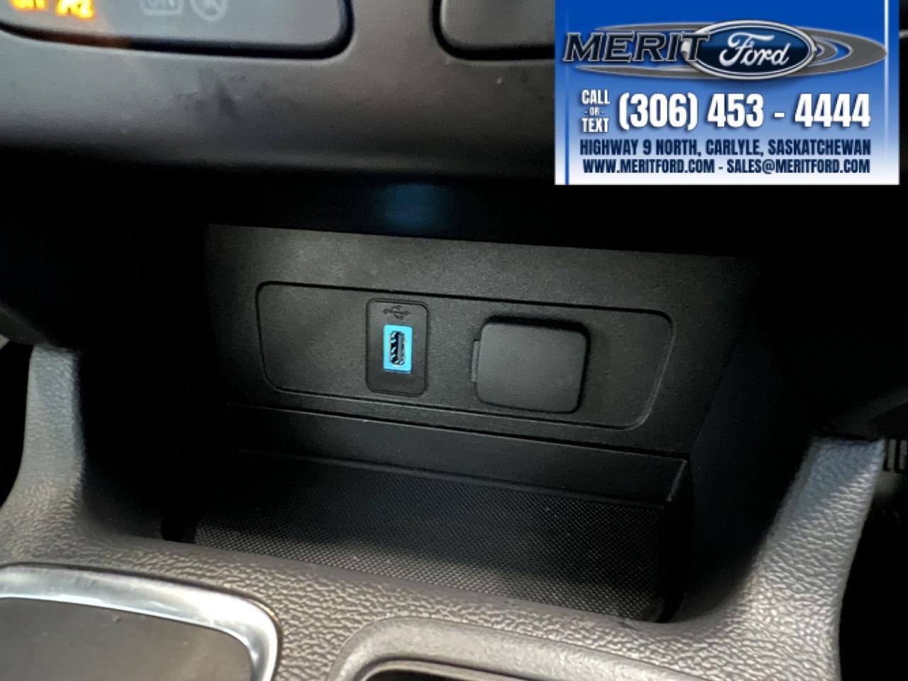 2017 Ford Escape SE Pre-Winter Clearance Sale Photo5