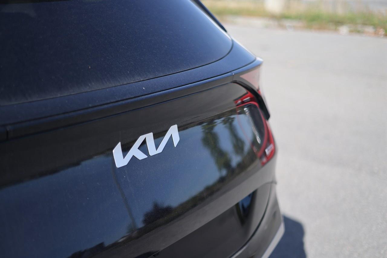 2025 Kia Sportage Plug-In Hybrid SX AWD w/Black Interior Photo
