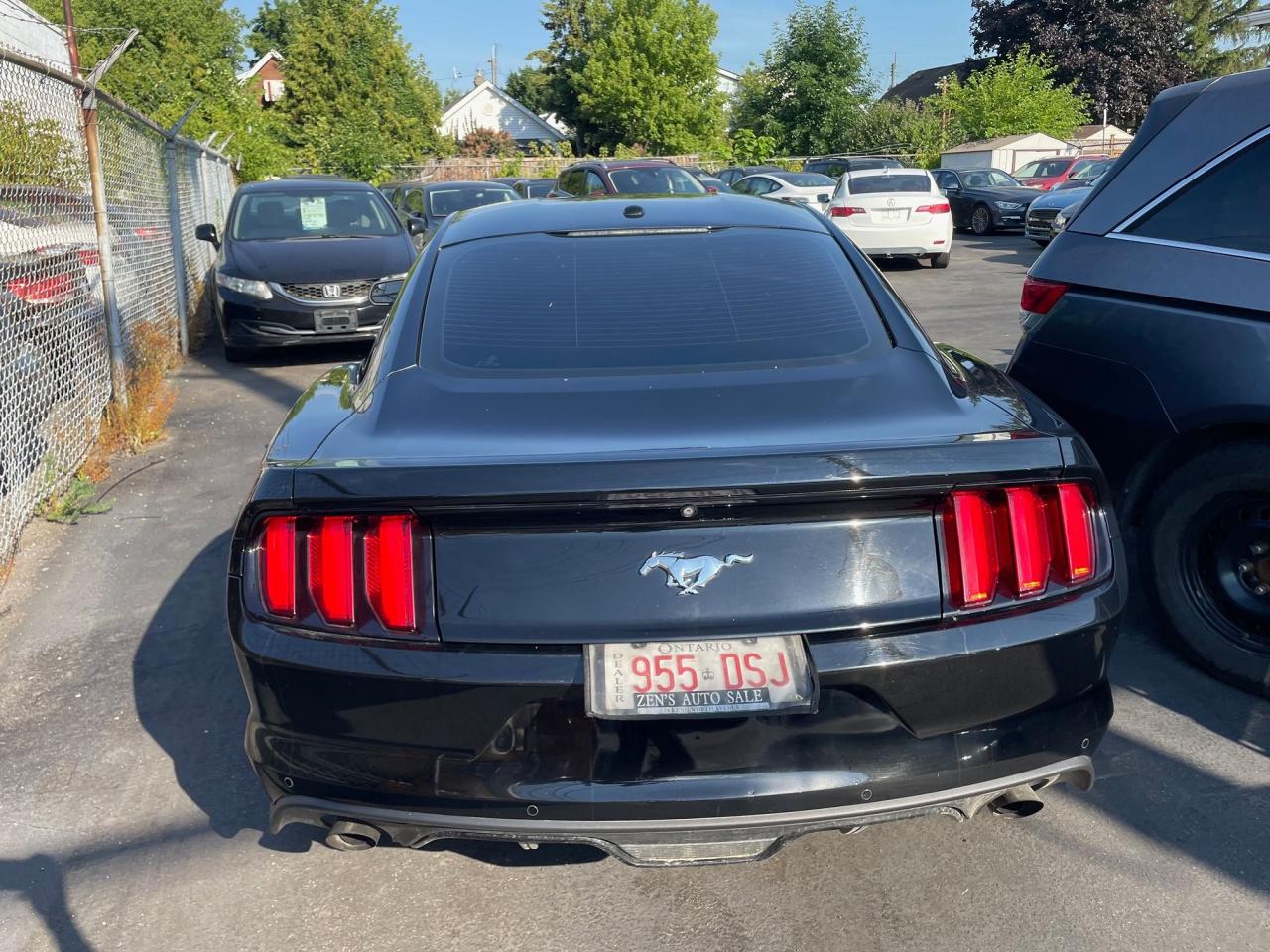 2017 Ford Mustang EcoBoost Premium *1 OWNER, NAV, BACKUP CAM* - Photo #6