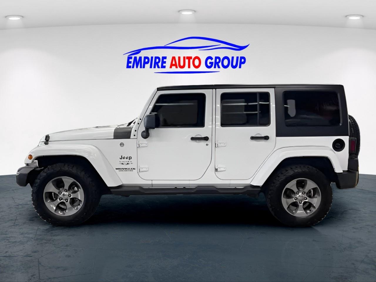 2016 Jeep Wrangler Unlimited Sahara Photo3