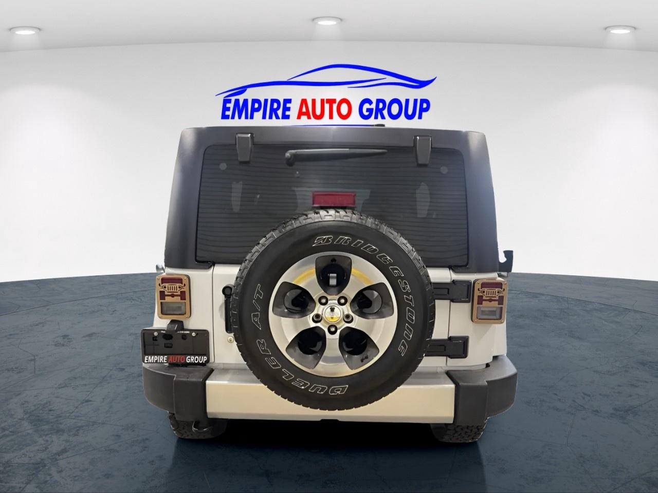 2016 Jeep Wrangler Unlimited Sahara Photo