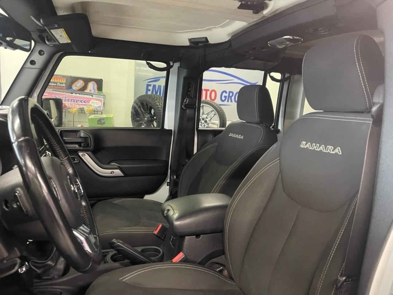 2016 Jeep Wrangler Unlimited Sahara Photo