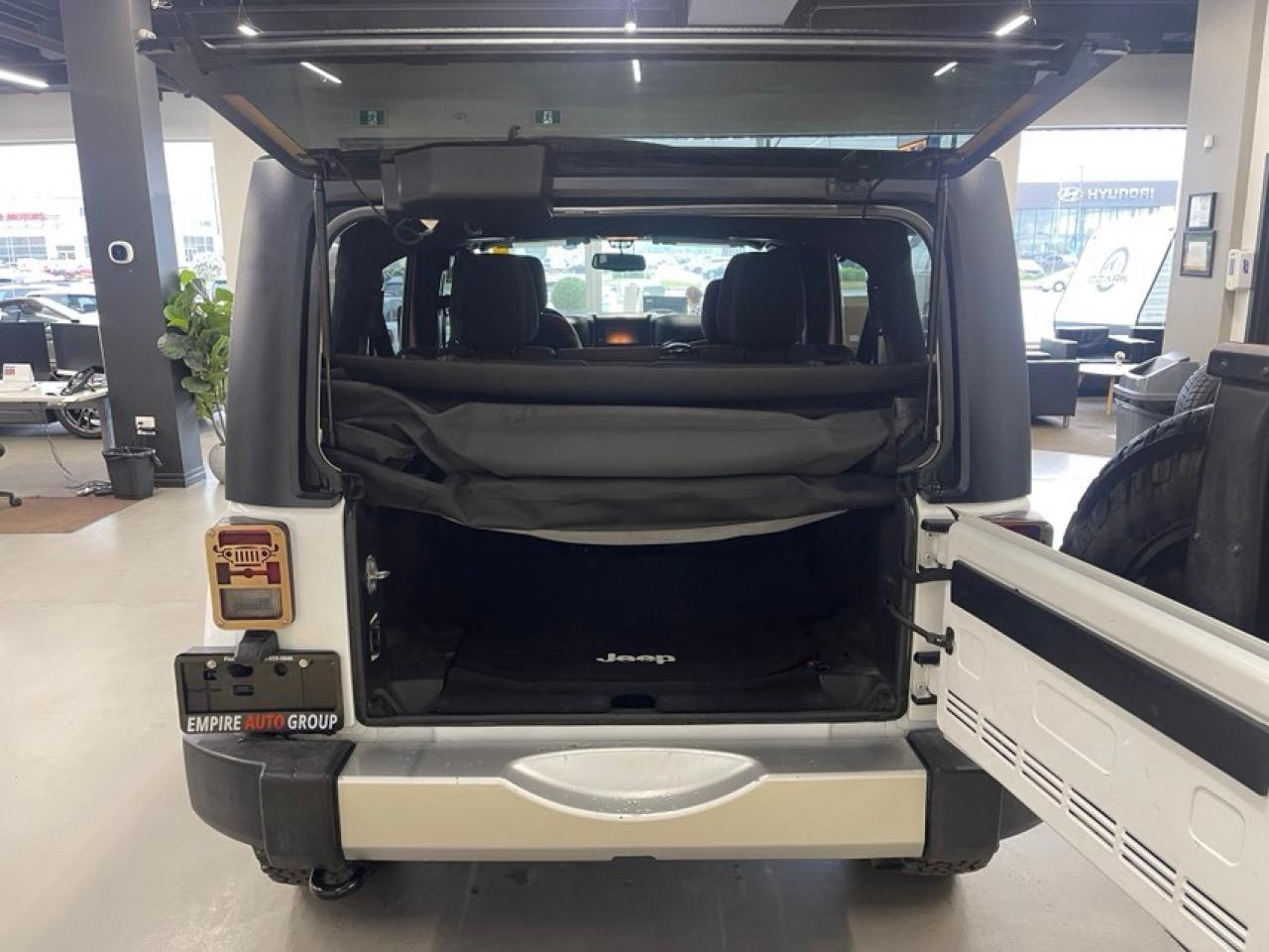 2016 Jeep Wrangler Unlimited Sahara Photo