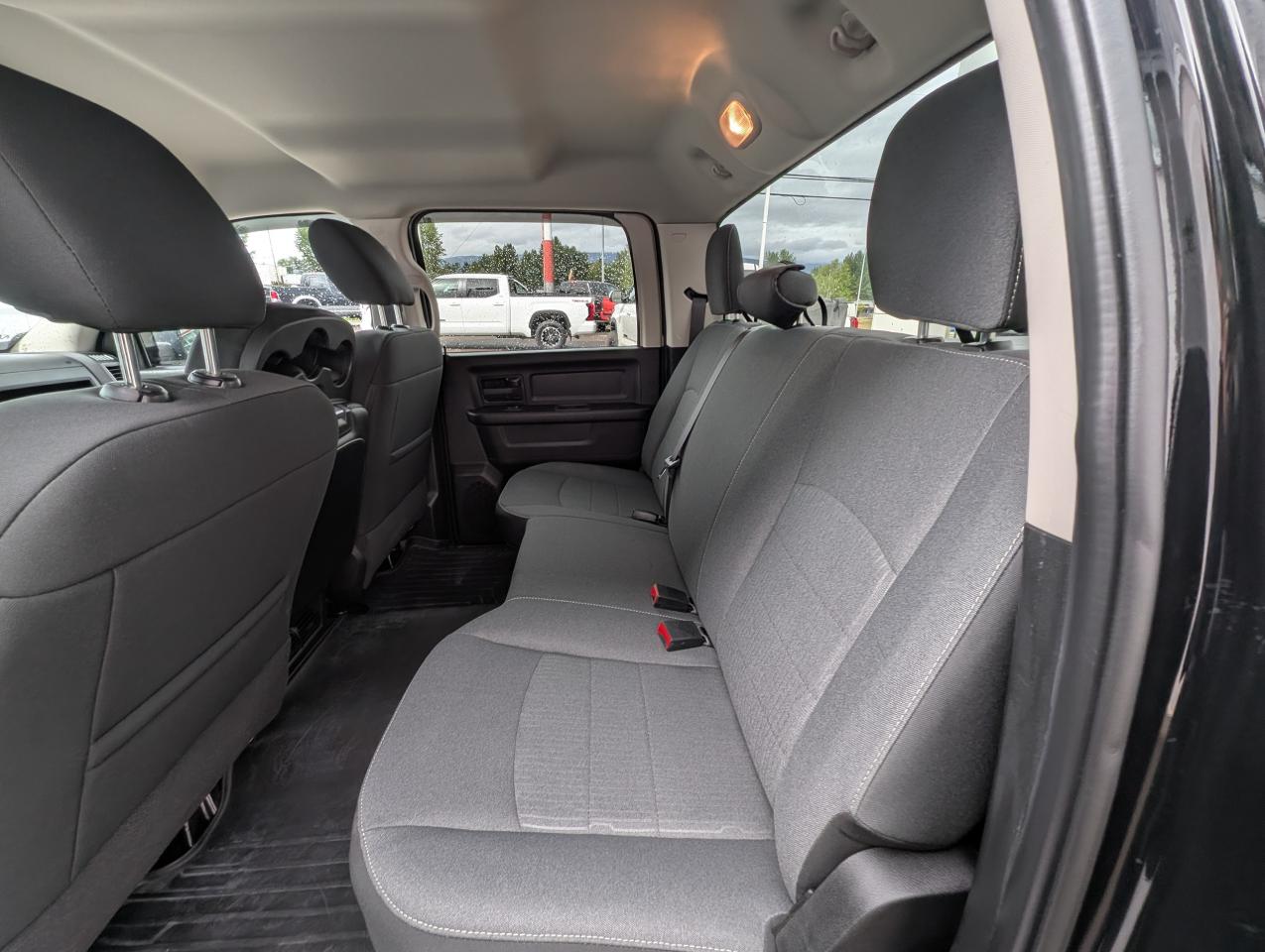 2022 RAM 1500 Classic EXPRESS Photo