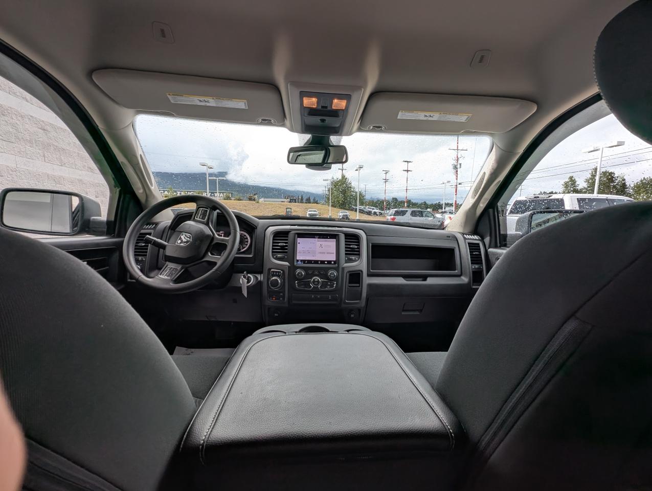 2022 RAM 1500 Classic EXPRESS Photo