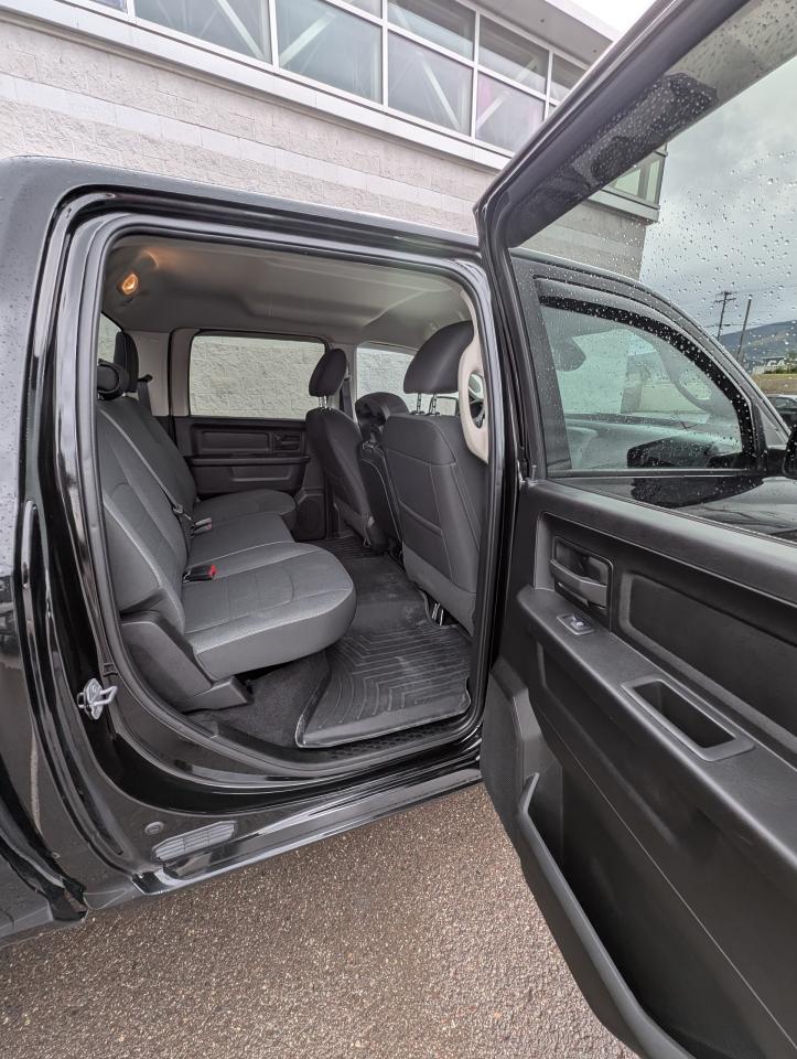 2022 RAM 1500 Classic EXPRESS Photo