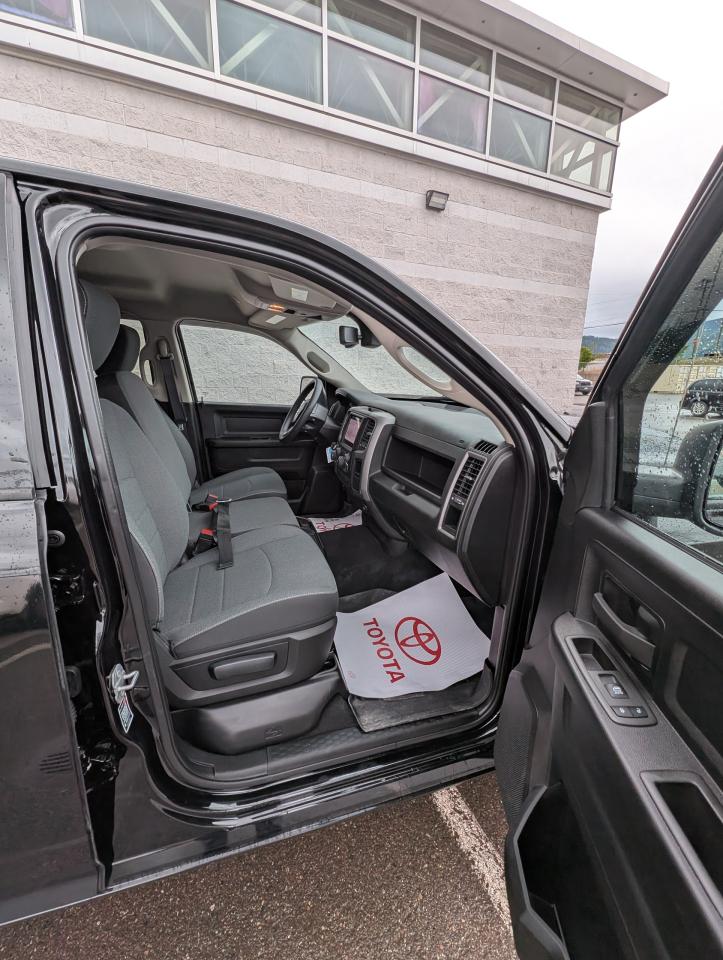 2022 RAM 1500 Classic EXPRESS Photo