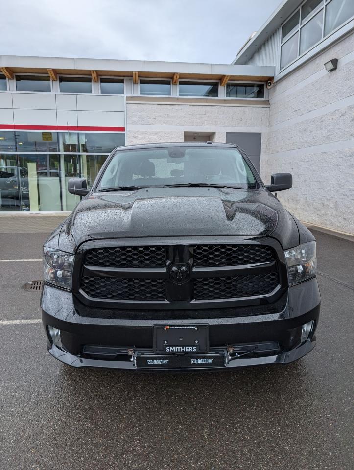 2022 RAM 1500 Classic EXPRESS Photo1