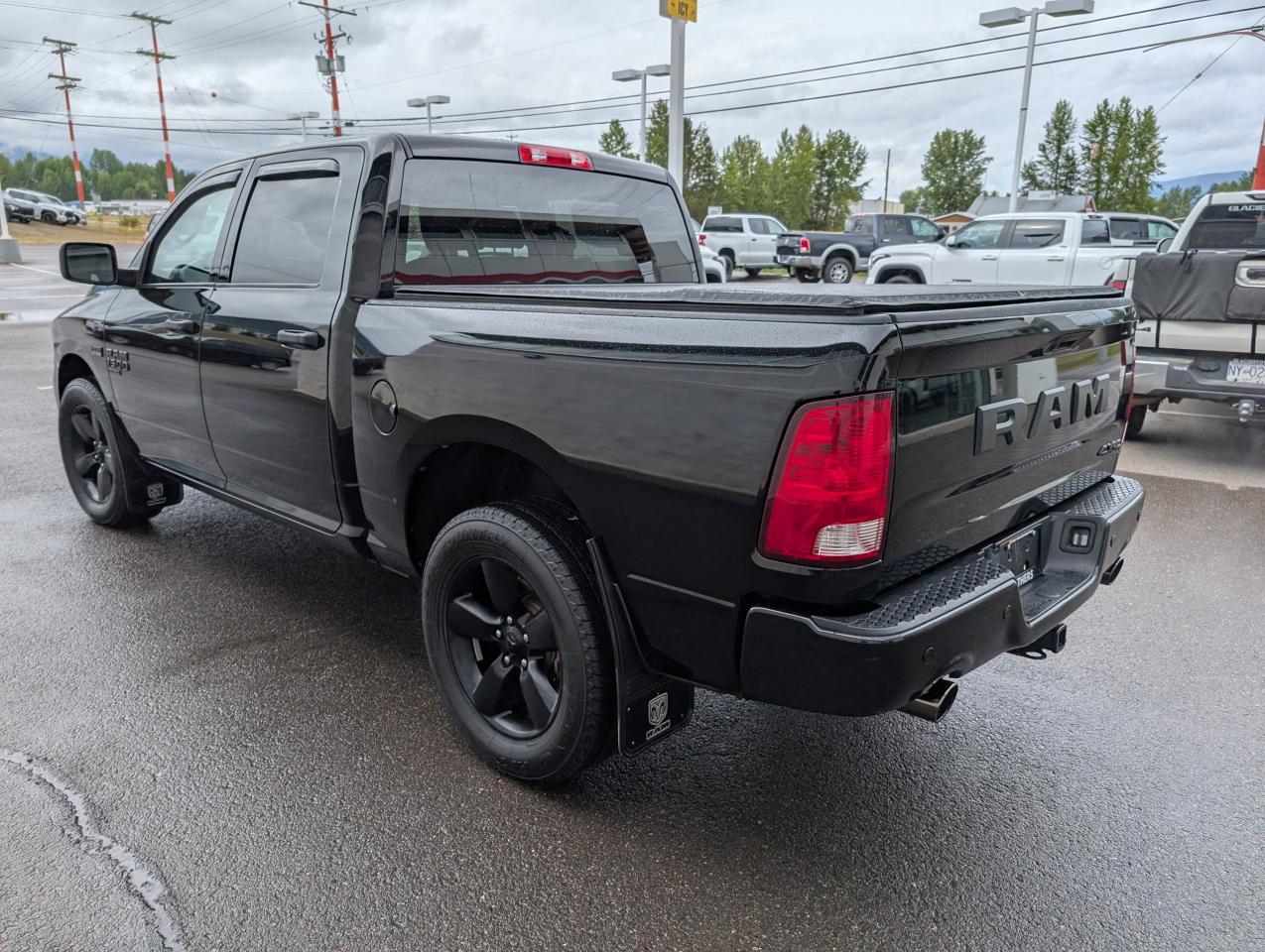 2022 RAM 1500 Classic EXPRESS Photo