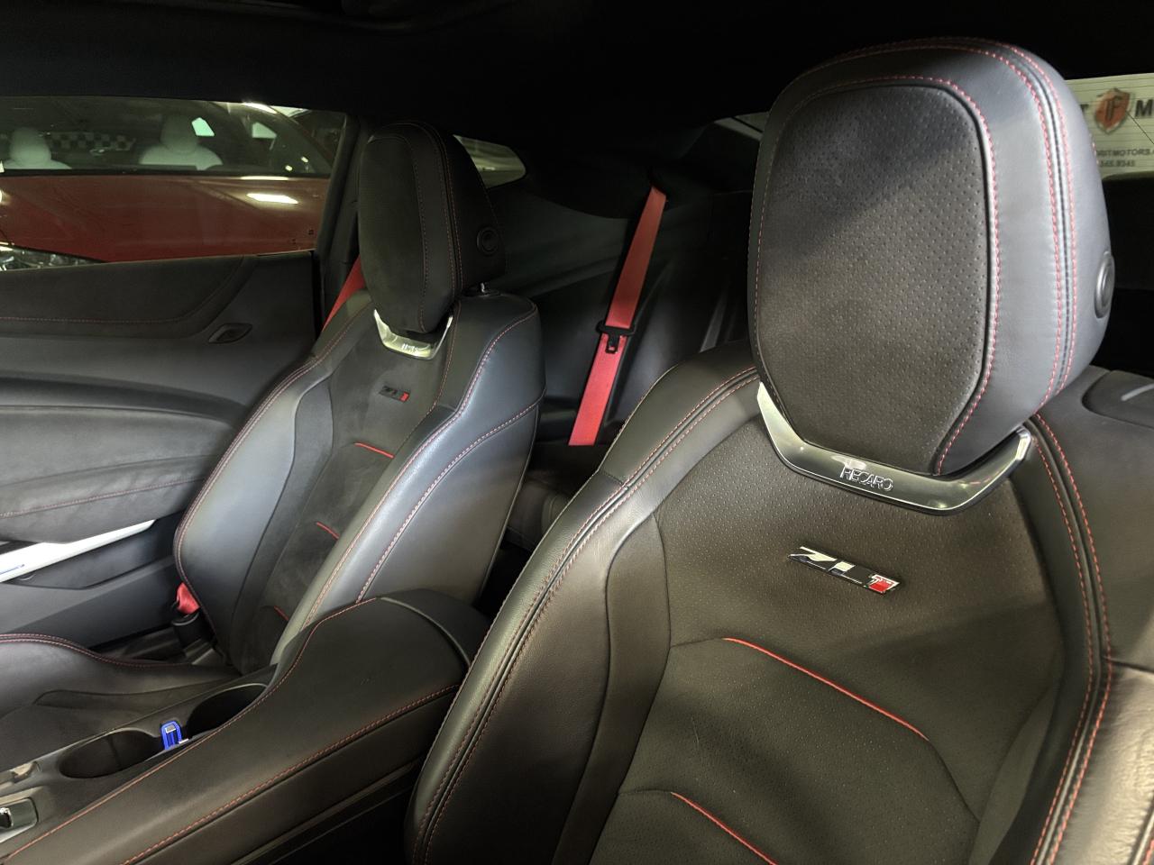 2019 Chevrolet Camaro ZL1|COUPE|LT4SUPERCHARGED|CARBONHOOD|BREMBO|HUD|++ - Photo #14