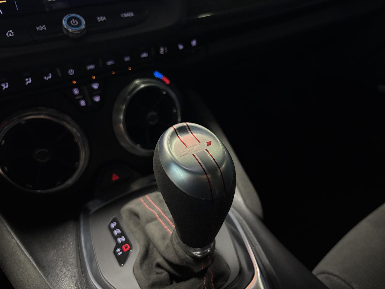 2019 Chevrolet Camaro ZL1|COUPE|LT4SUPERCHARGED|CARBONHOOD|BREMBO|HUD|++ - Photo #40