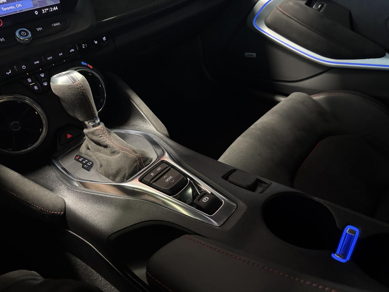 2019 Chevrolet Camaro ZL1|COUPE|LT4SUPERCHARGED|CARBONHOOD|BREMBO|HUD|++ - Photo #42