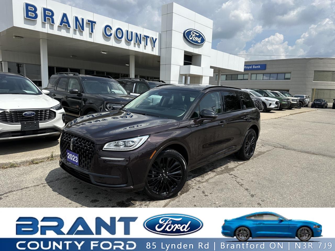 2023 Lincoln Corsair RESERVE MODEL | BLACK PKG | PANO ROOF | LEATHER | Photo0
