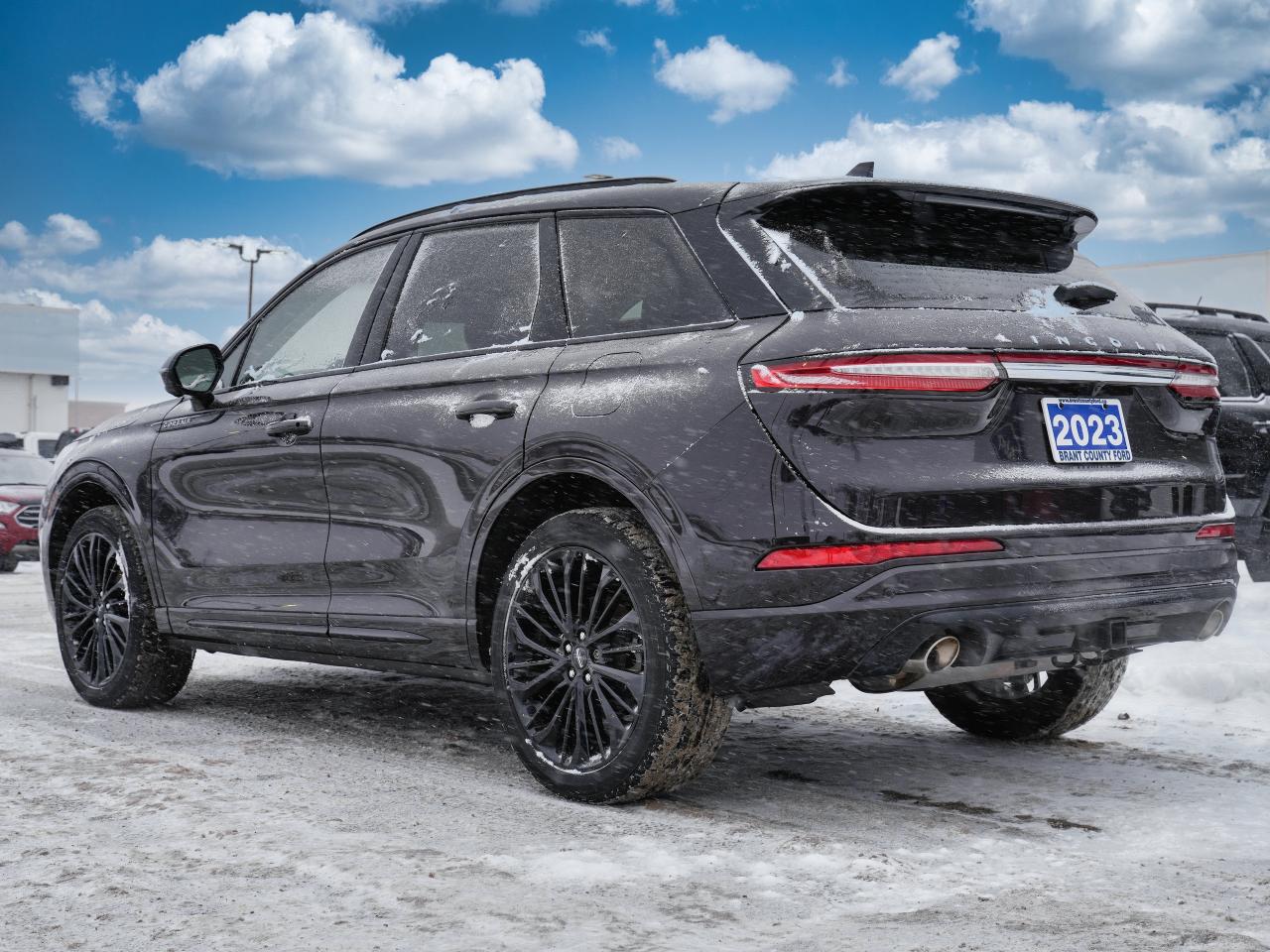 2023 Lincoln Corsair RESERVE MODEL | BLACK PKG | PANO ROOF | LEATHER | Photo