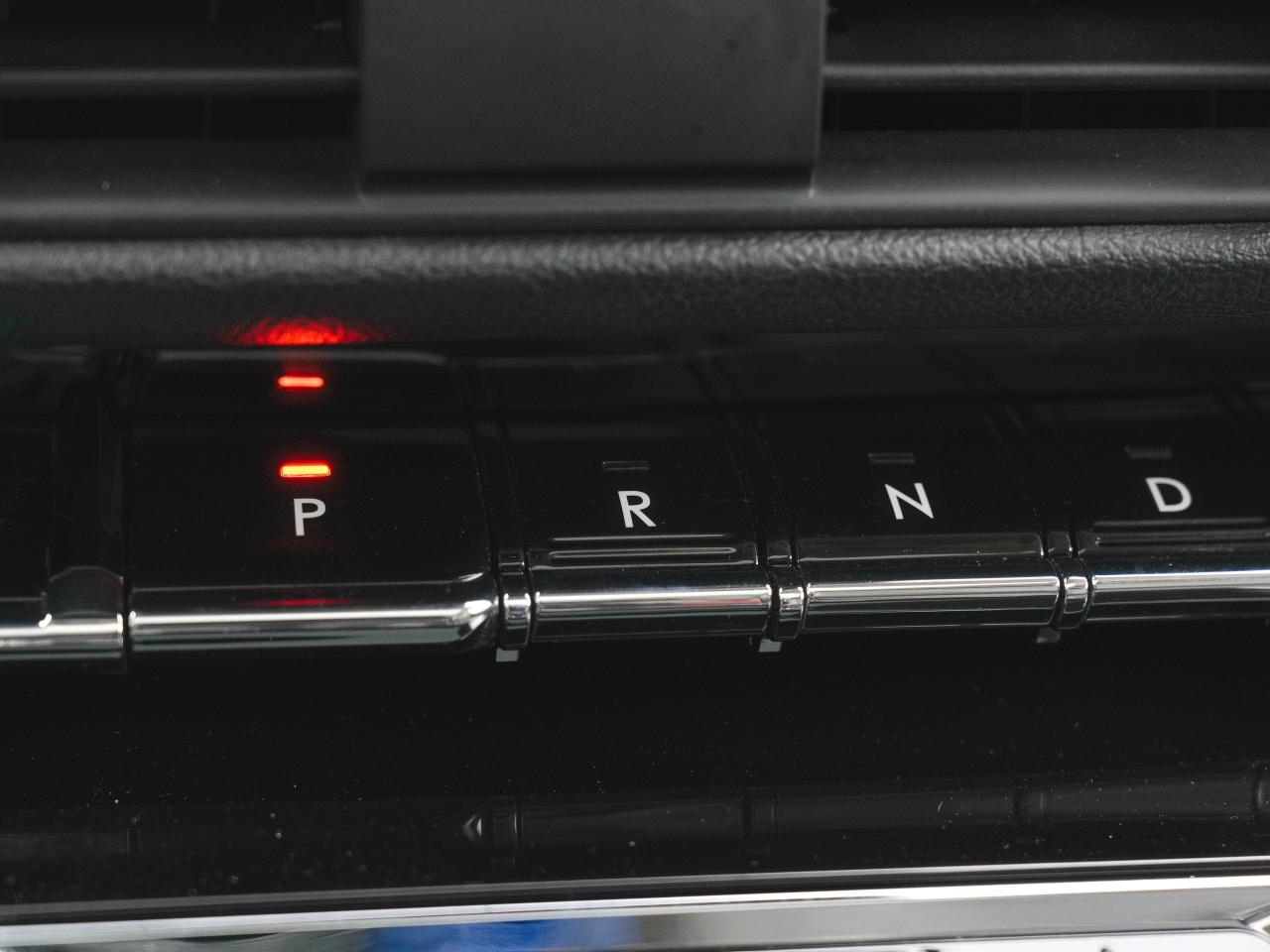 2023 Lincoln Corsair RESERVE MODEL | BLACK PKG | PANO ROOF | LEATHER | Photo