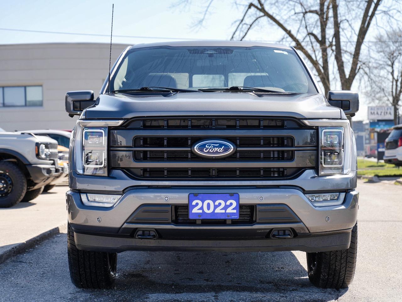 2022 Ford F-150 LARIAT | LEATHER | PANO ROOF | 4X4 | SPORT TRACK Photo