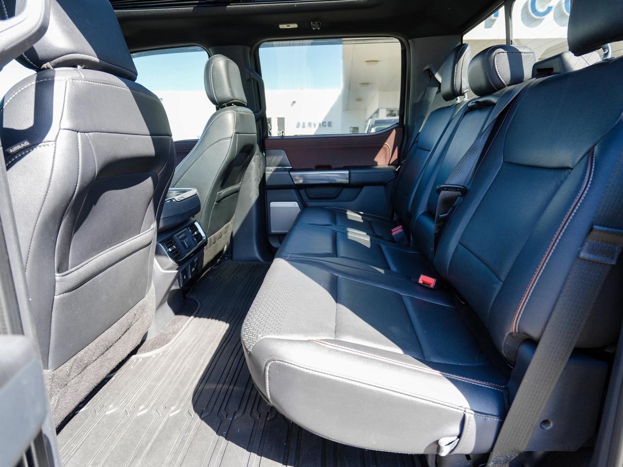 2022 Ford F-150 LARIAT | LEATHER | PANO ROOF | 4X4 | SPORT TRACK Photo