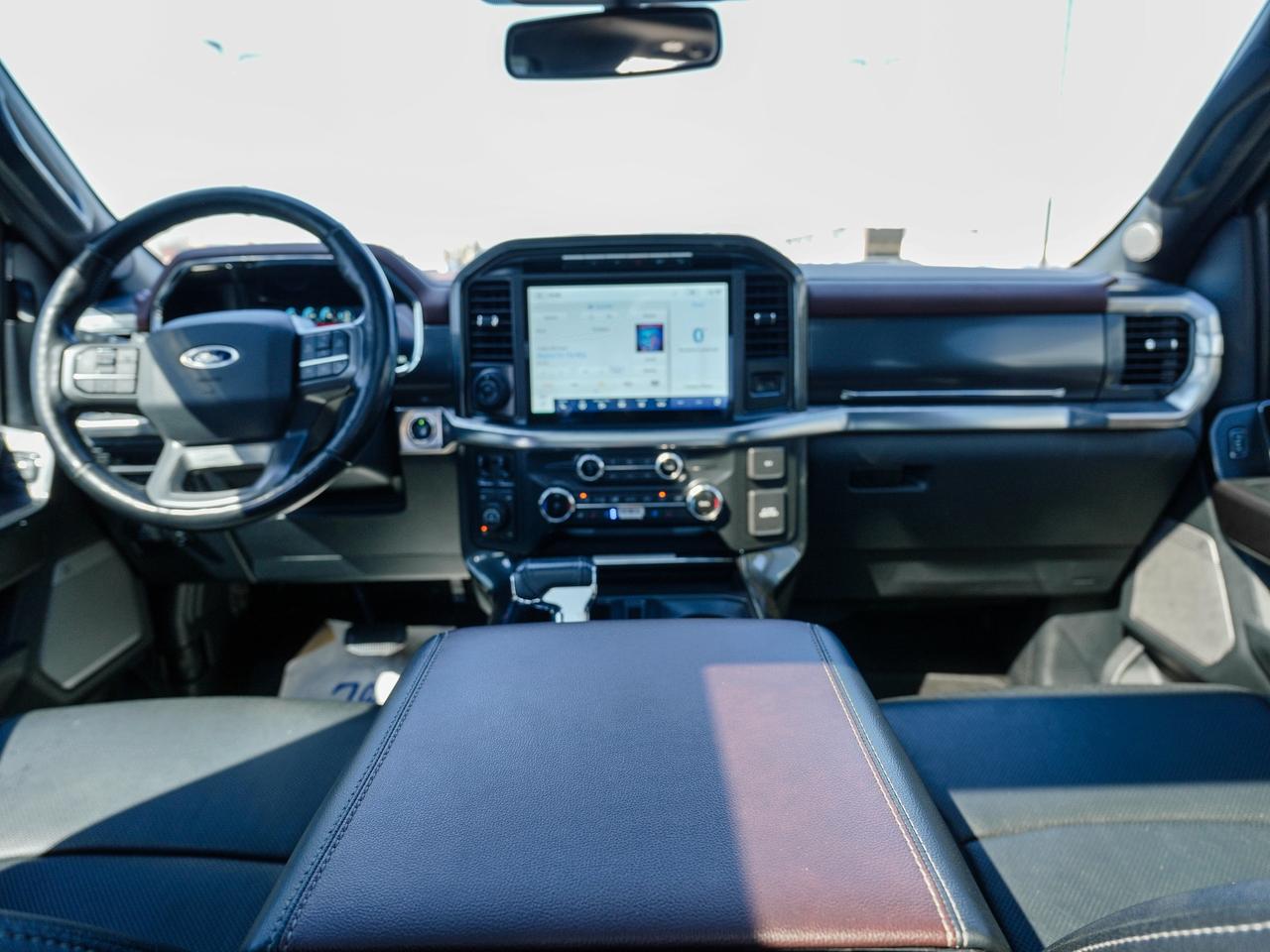 2022 Ford F-150 LARIAT | LEATHER | PANO ROOF | 4X4 | SPORT TRACK Photo