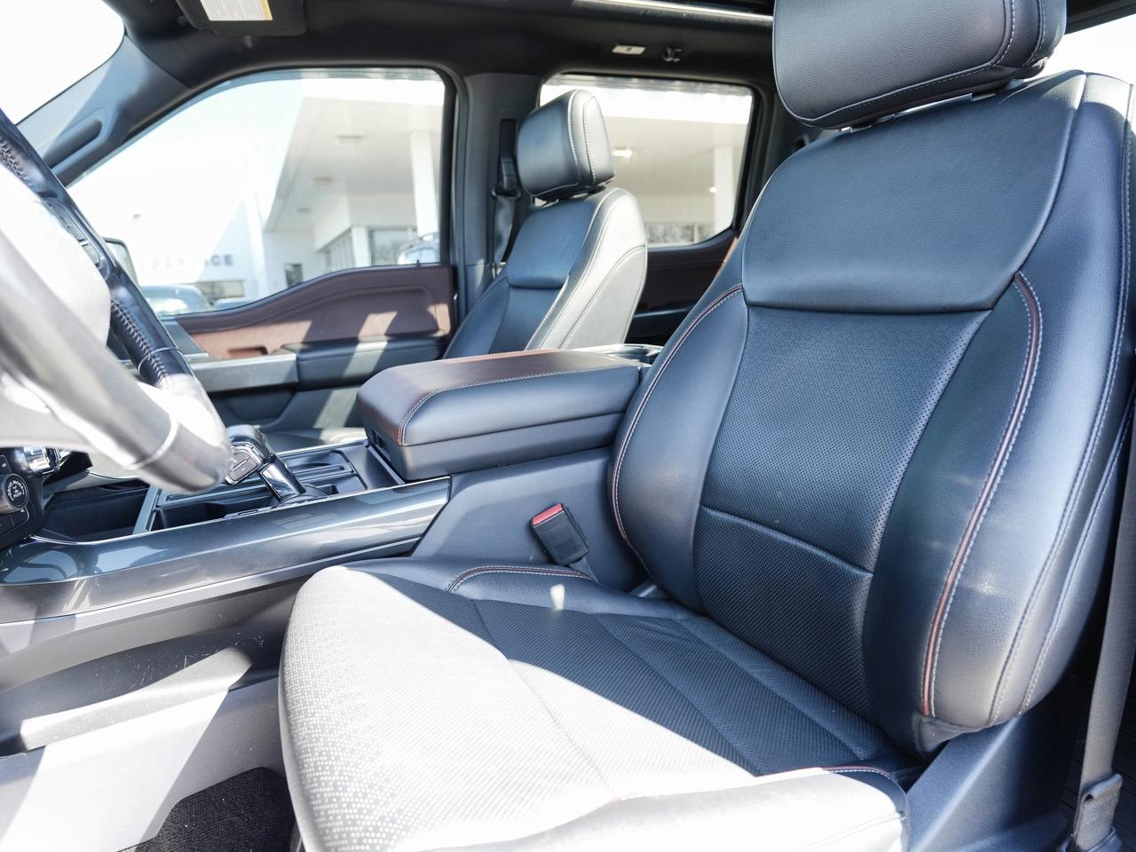 2022 Ford F-150 LARIAT | LEATHER | PANO ROOF | 4X4 | SPORT TRACK Photo
