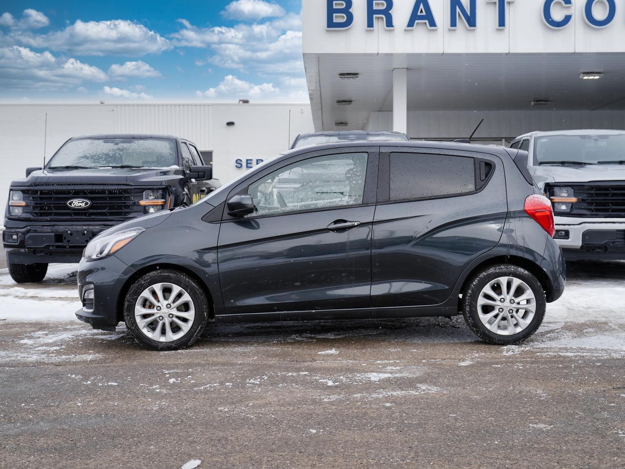 2020 Chevrolet Spark LT | GAS SAVER | LOW KMS | JUST REDUCED WOWWOWOWOW Photo3