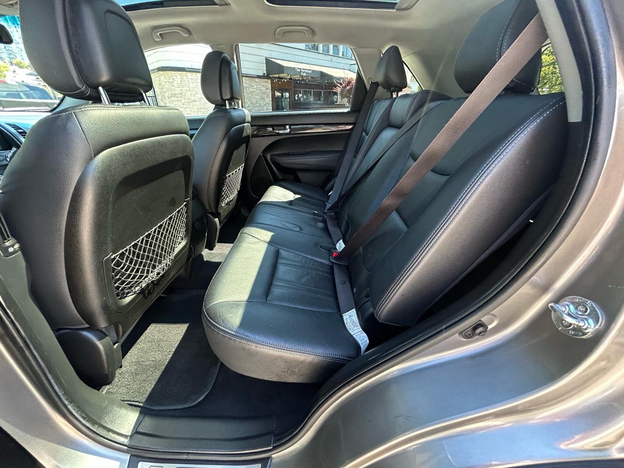 2012 Kia Sorento EX Lux w/3rd Row - Photo #17
