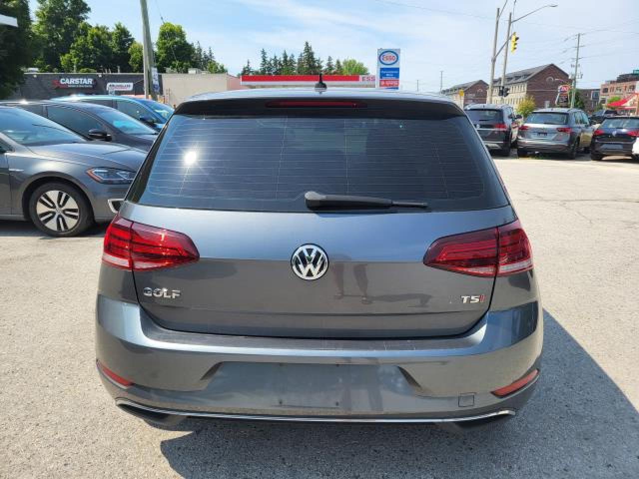 2018 Volkswagen Golf TRENDLINE Photo4