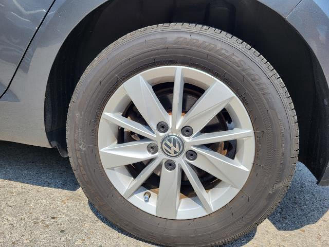 2018 Volkswagen Golf TRENDLINE Photo17