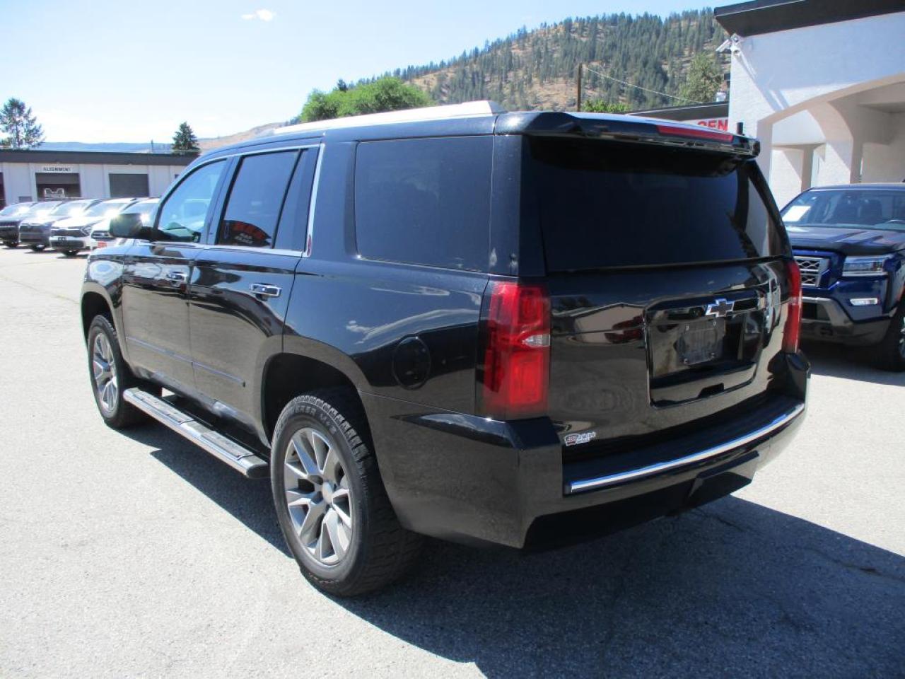 2015 Chevrolet Tahoe LTZ 4WD Photo4