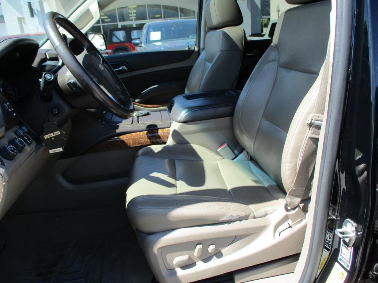 2015 Chevrolet Tahoe LTZ 4WD Photo11