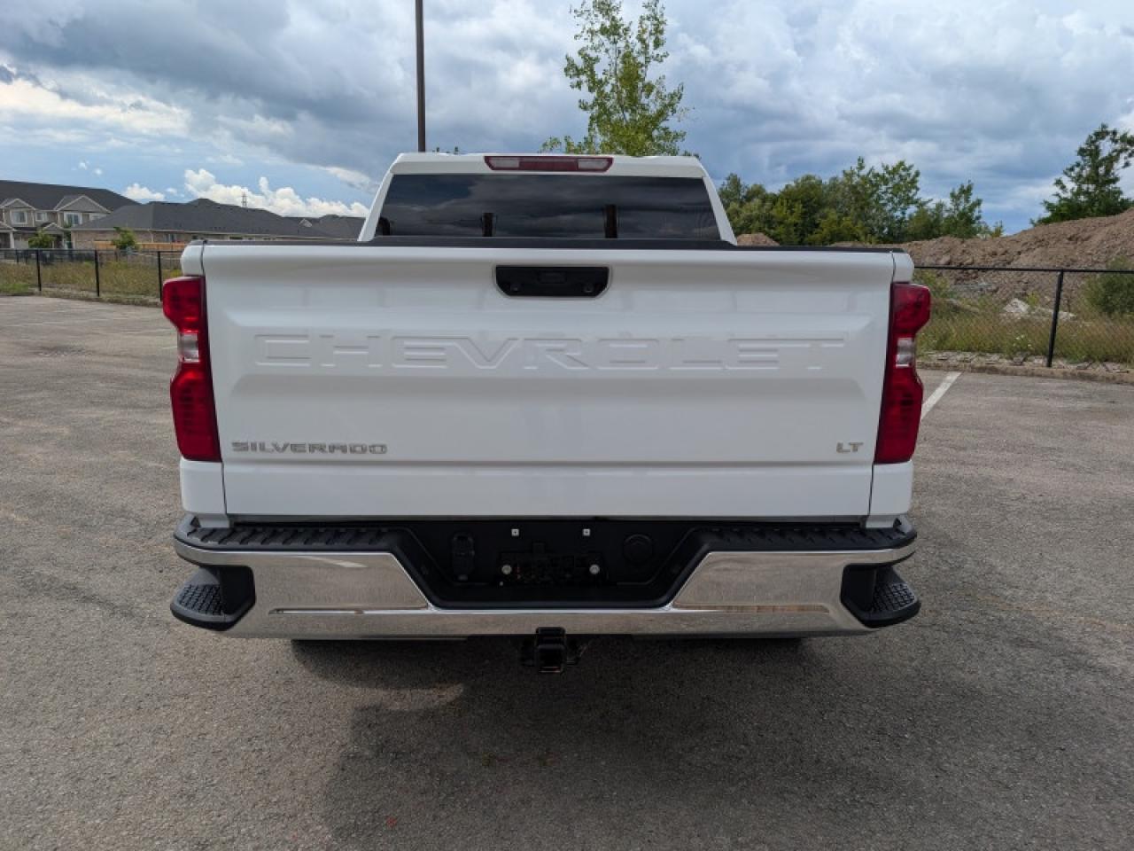 2024 Chevrolet Silverado 1500 LT  **5.3L ECOTEC3 V8 ENGINE** Photo3