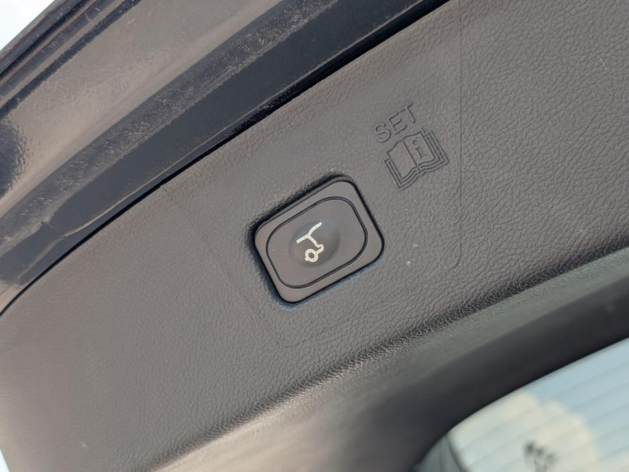 2021 Ford Edge ST Line  **CO-PILOT360 - COLD WEATH. PKG** Photo