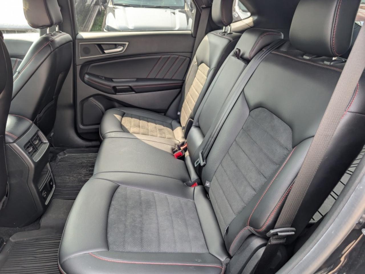 2021 Ford Edge ST Line  **CO-PILOT360 - COLD WEATH. PKG** Photo