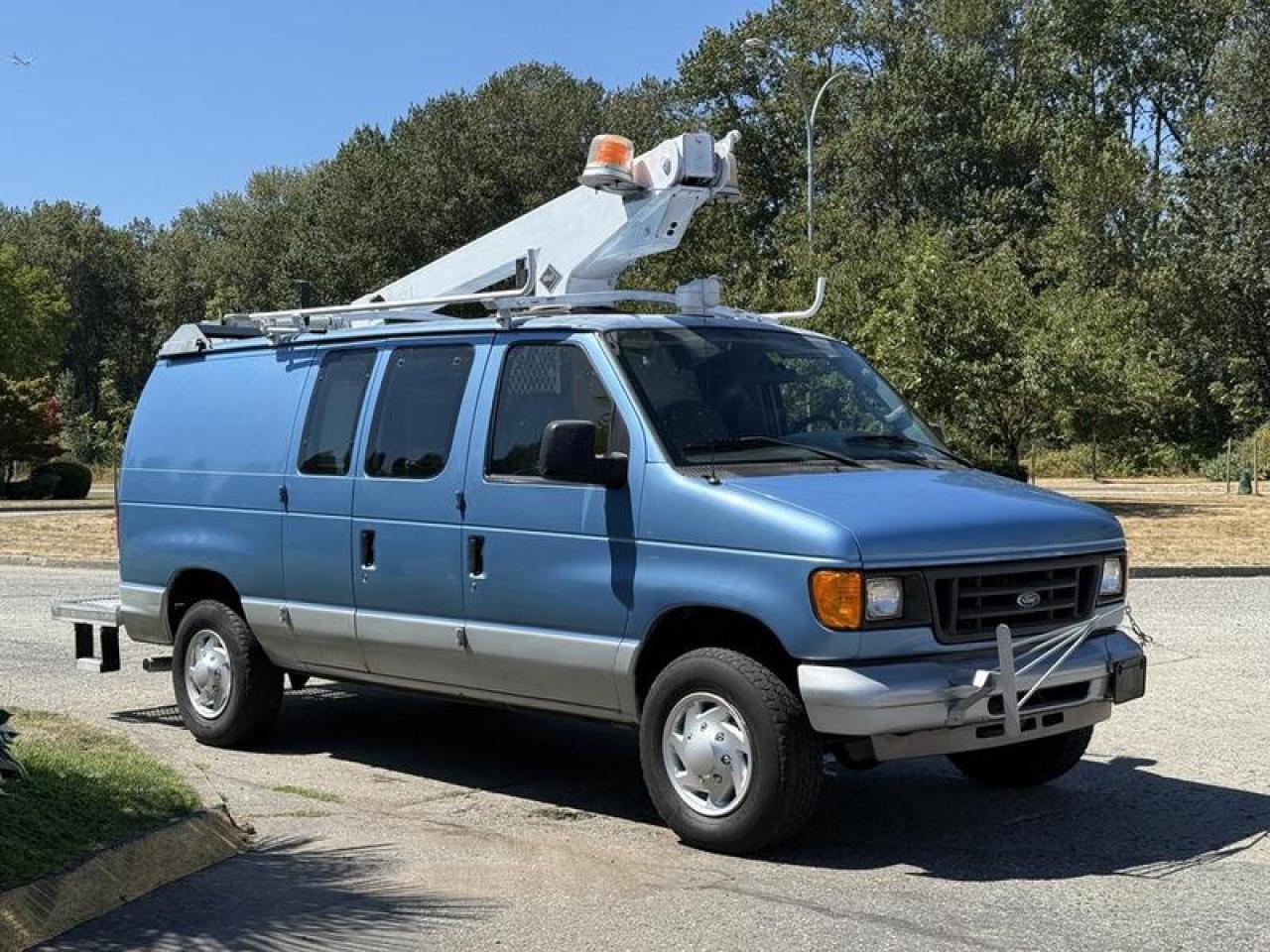 Used 2006 Ford Econoline E-350 Bucket Cargo Van for sale in Burnaby, BC