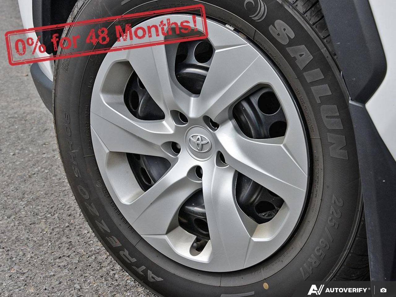 2022 Toyota RAV4 LE Photo