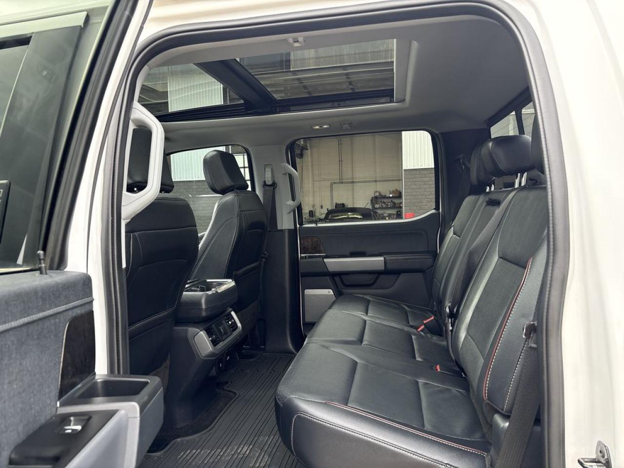 2022 Ford F-150 Lariat Photo5
