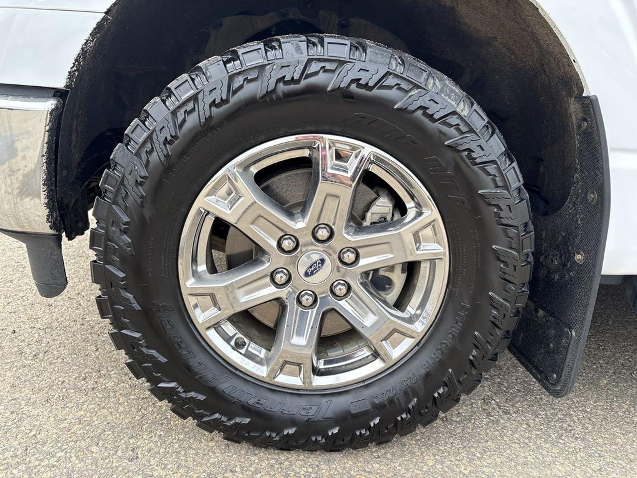 2022 Ford F-150 Lariat Photo2