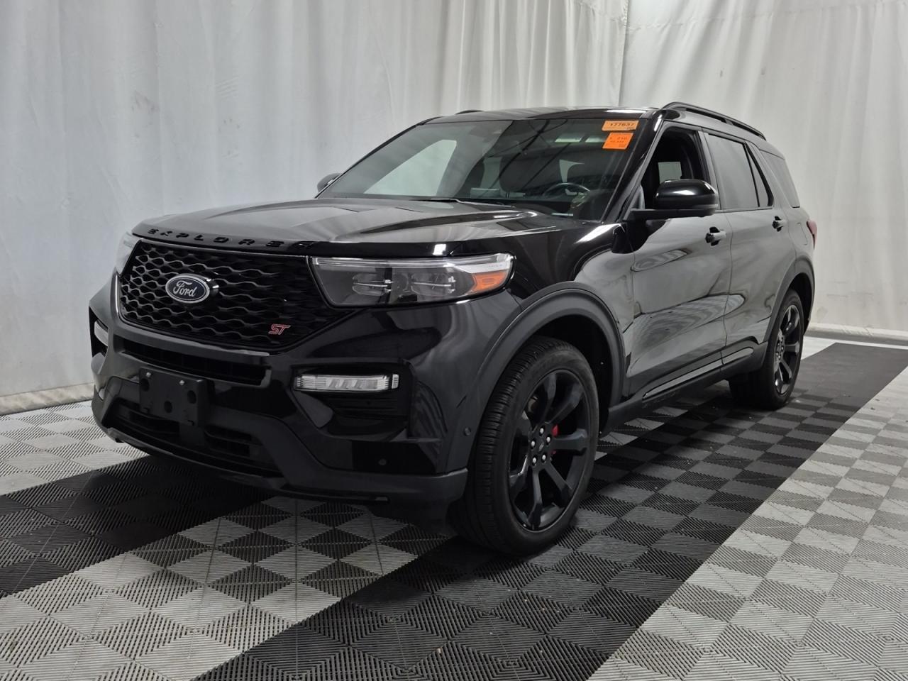 2022 Ford Explorer ST Photo0