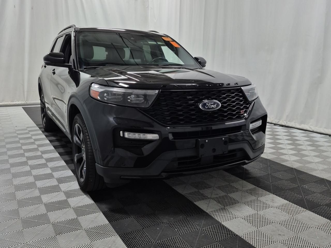 2022 Ford Explorer ST Photo
