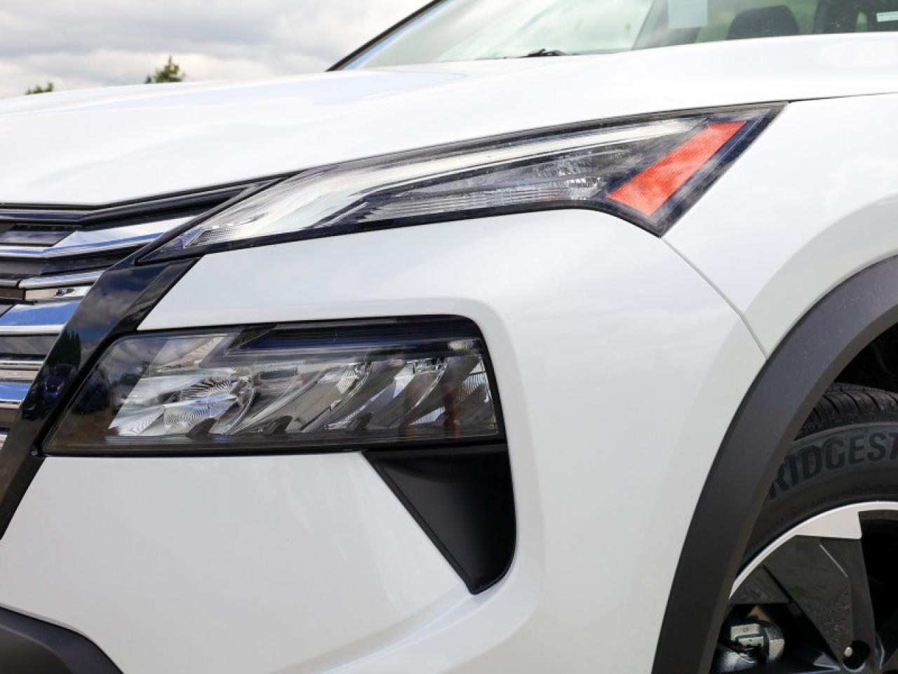 2026 Nissan Rogue SV Moonroof  - Sunroof -  Power Liftgate Photo