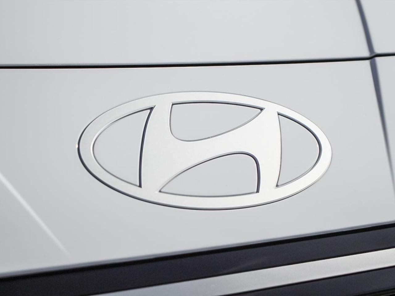 2025 Hyundai Elantra Luxury IVT  - Premium Audio - $110.20 /Wk Photo