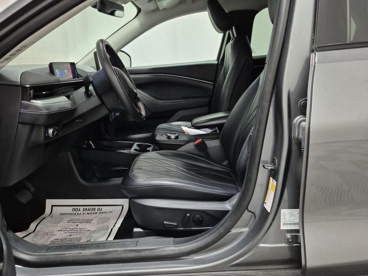 2021 Ford Mustang Mach-E Select Photo5