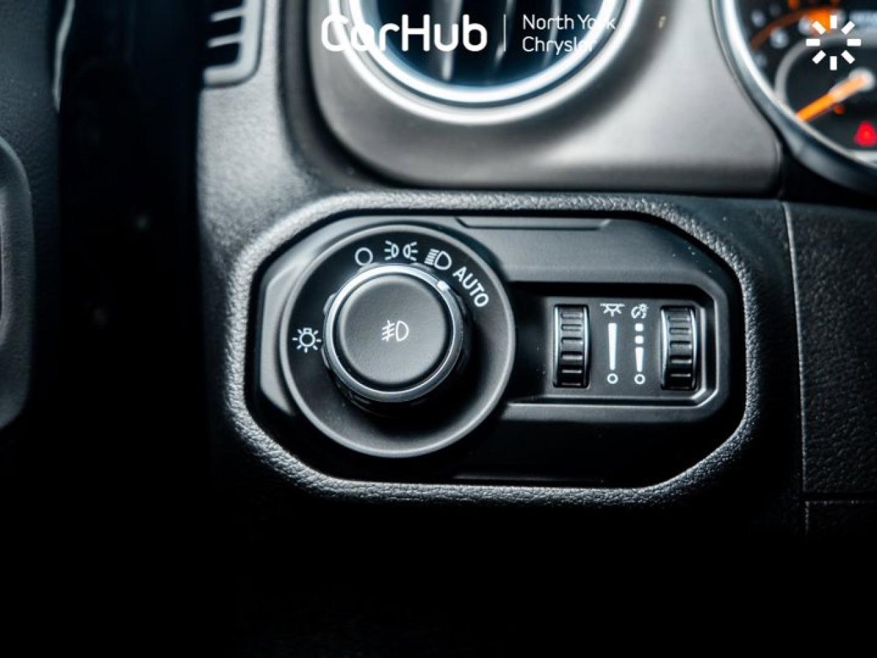 2021 Jeep Wrangler Unlimited Sahara 4x4 Uconnect 4C NAV & Sound Group Photo